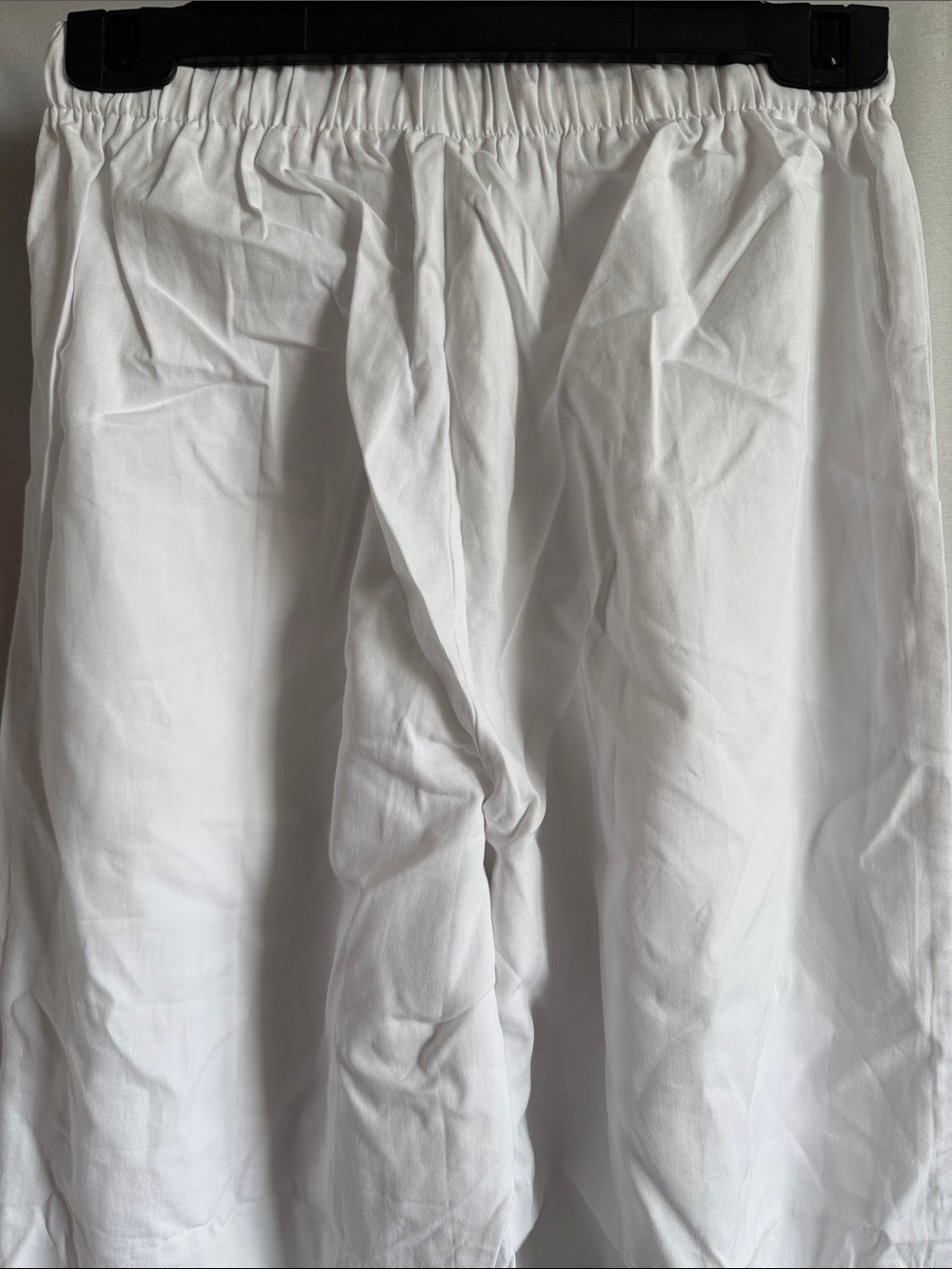 Women's White Drawstring Cargo Capris - Picture 3 of 7